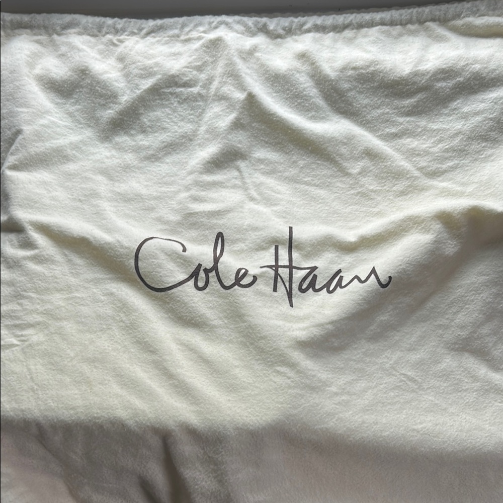 Cole Haan Cream Fabric 25 x 20